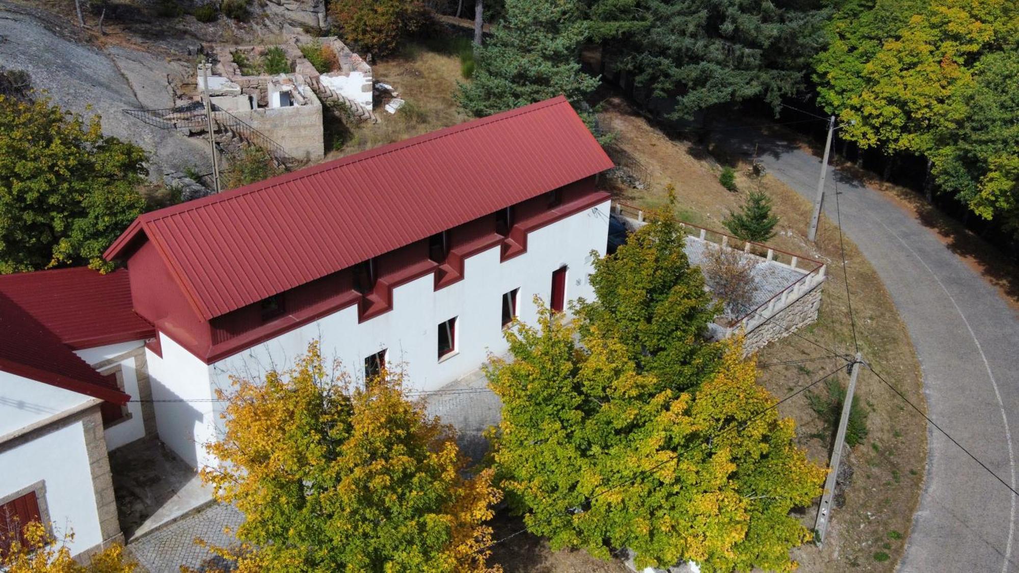 Golden Mountain, Nature House